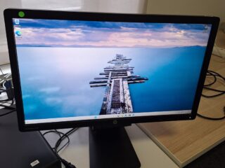 Monitor-HP-EliteDisplay-E231_1